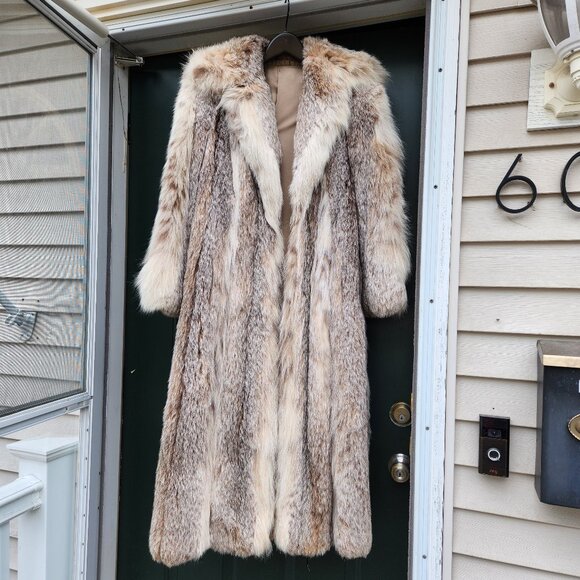 Full Length Spotted Canadian Lynx Fur Coat - Rare - Picture 1 of 16
